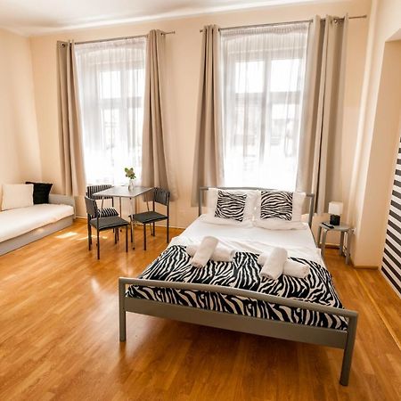 Lew Hostel Inowrocław Dış mekan fotoğraf