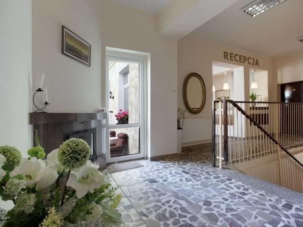 Lew Hostel Inowrocław Dış mekan fotoğraf