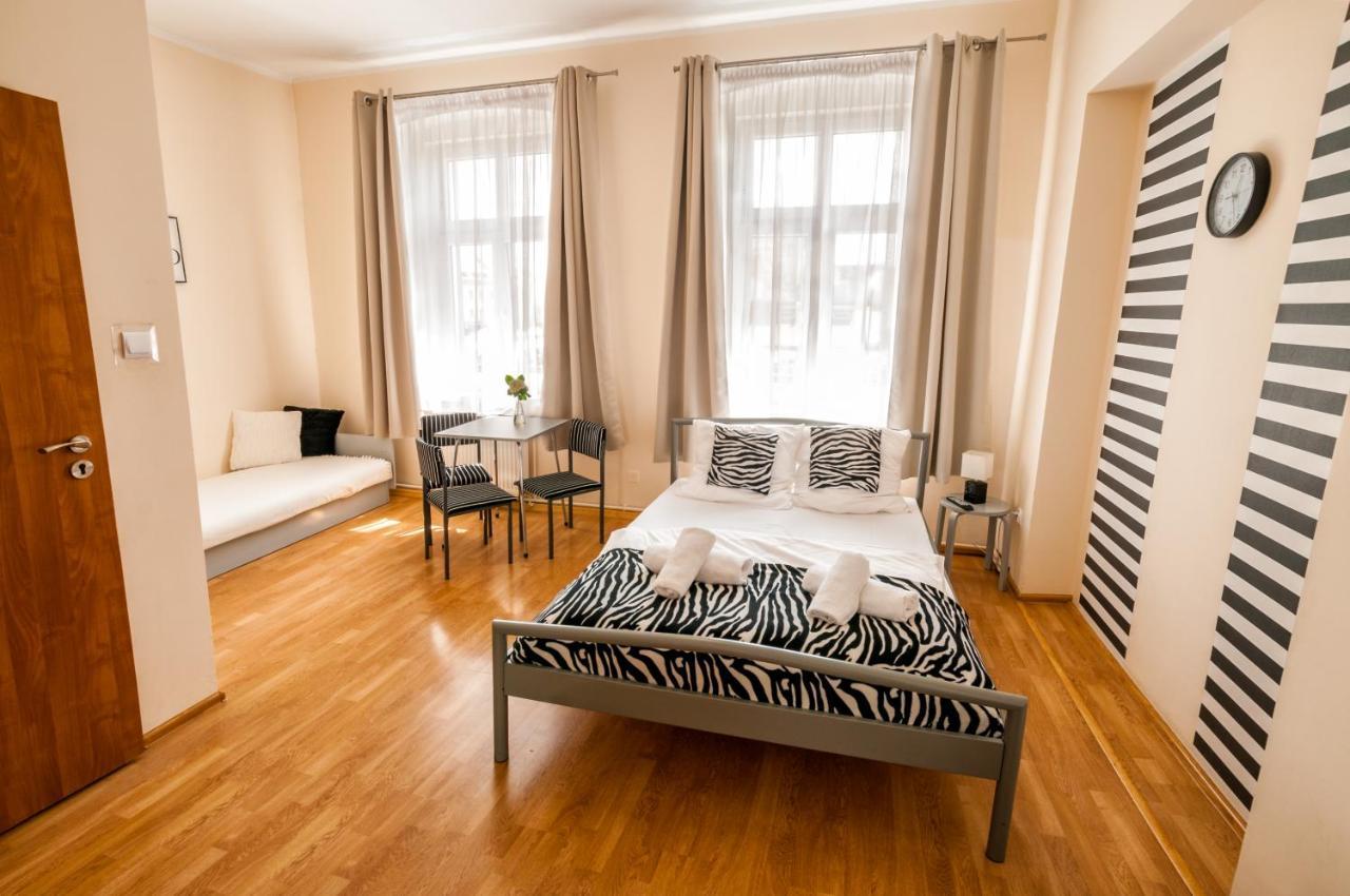 Lew Hostel Inowrocław Dış mekan fotoğraf
